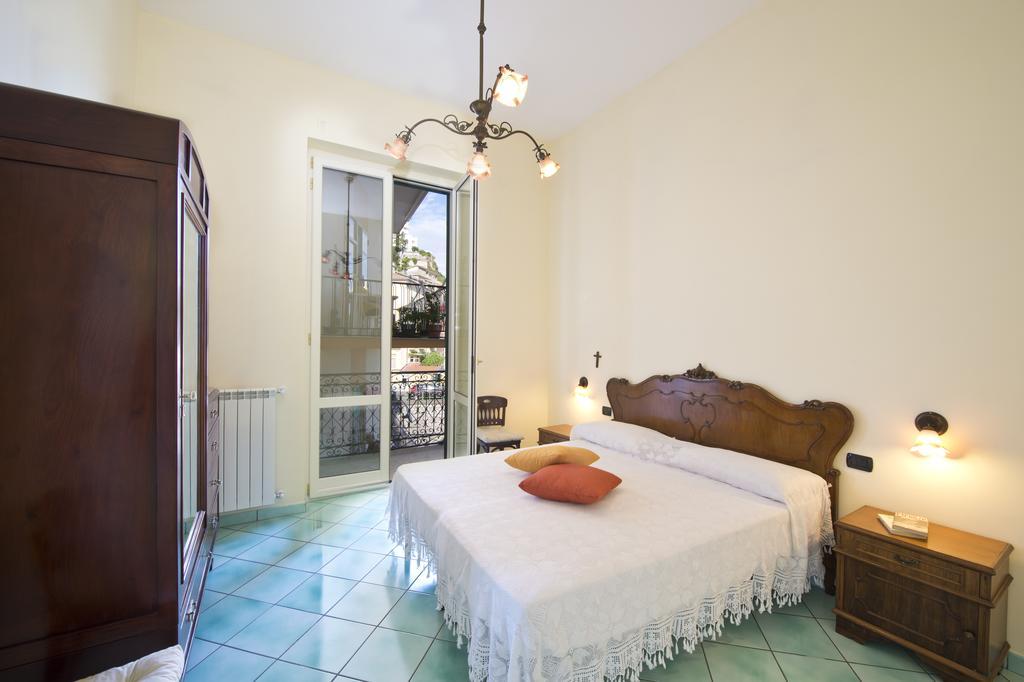 Appartamento Palazzo Della Monica Vietri Camera foto